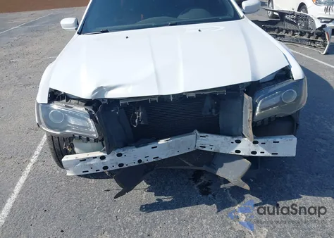 2018 Chrysler 300 300S z USA, uszkodzony, nr VIN 2C3CCABG8JH240225